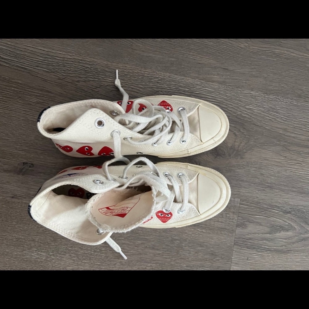 Comme des Garcons PLAY White and Red Sneakers - Picture 5 of 9